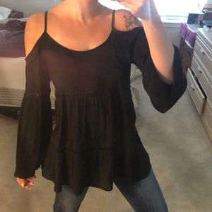 Cut out shoulder tunic